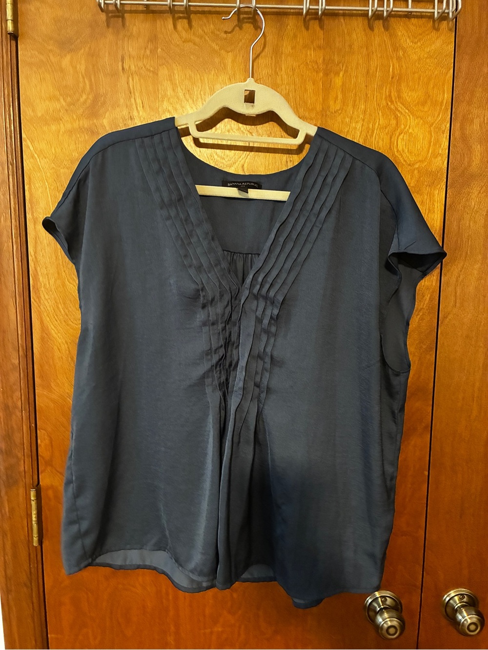 Banana Republic Navy Pleated V-Neck Short Sleeve Blouse